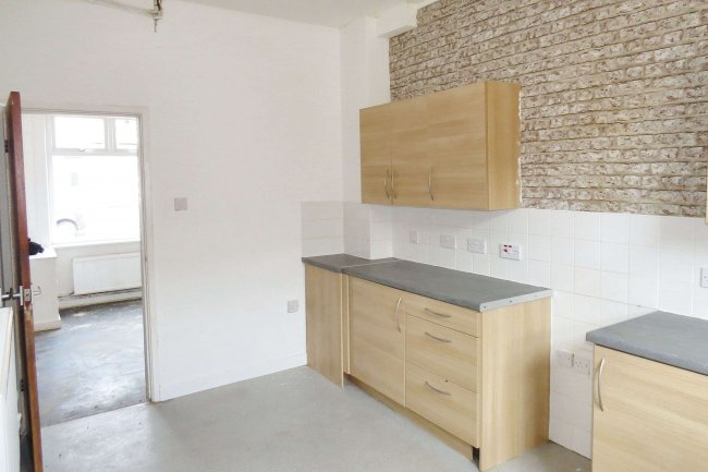 16 Tredgold Street, Horwich, Bolton, BL6 5PT 2