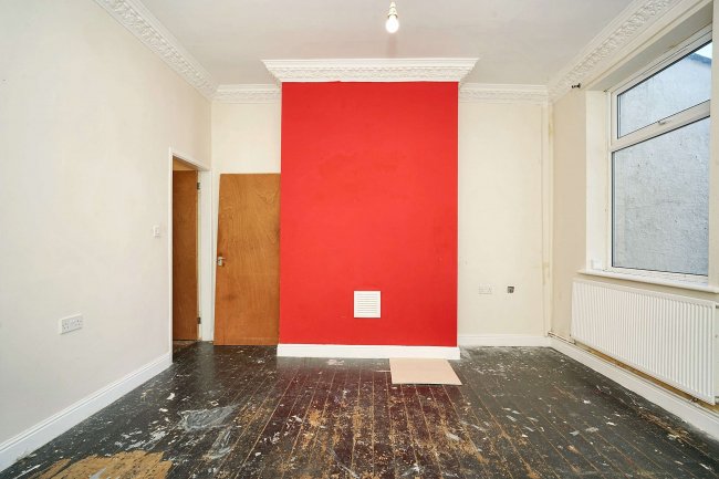 113 Redgrave Street, Oldham, OL4 2EA 3