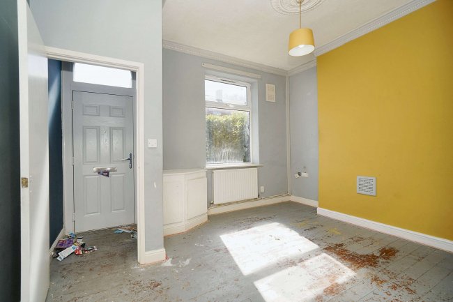 113 Redgrave Street, Oldham, OL4 2EA 3