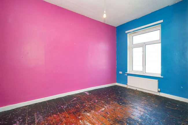 113 Redgrave Street, Oldham, OL4 2EA 3