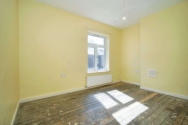 113 Redgrave Street, Oldham, OL4 2EA 3