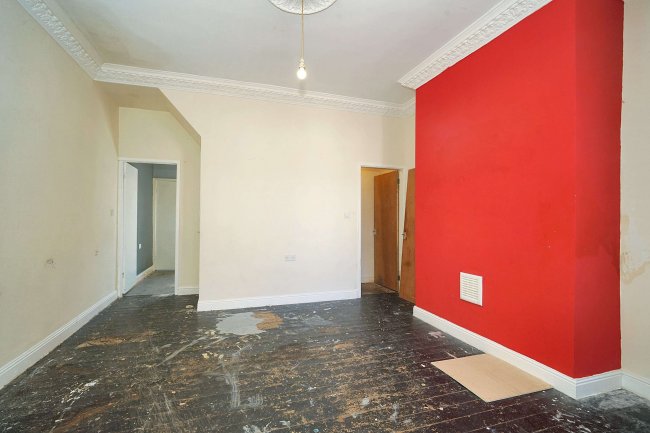 113 Redgrave Street, Oldham, OL4 2EA 3