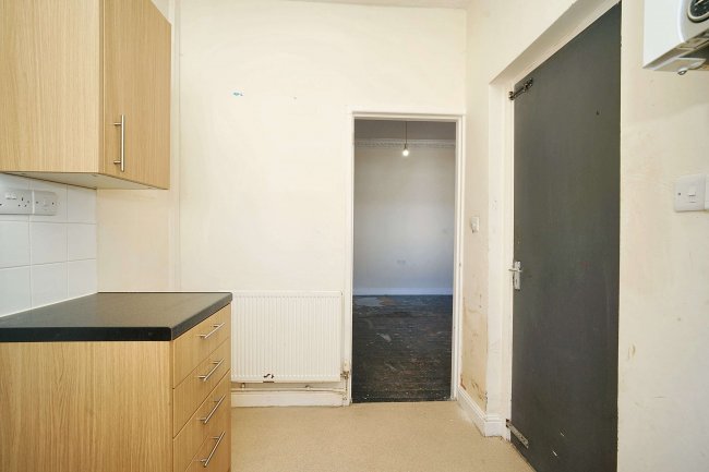 113 Redgrave Street, Oldham, OL4 2EA 3