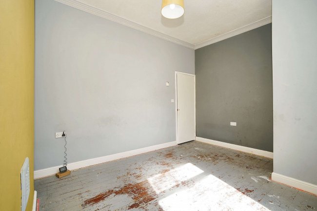 113 Redgrave Street, Oldham, OL4 2EA 3