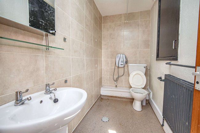 5 Athersley Gardens, Owlthorpe, Sheffield, S20 6RW 7