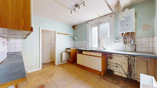 148A and B Ravensbury Road, Earlsfield, London, SW18 4RU 5