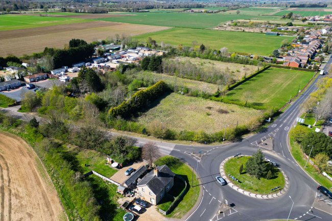 Land at Hitchin Road, Upper Caldecote, Biggleswade, SG18 9BU 5