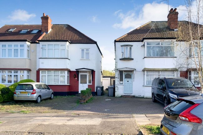 37 Paxford Road, Wembley HA0 3RQ 4