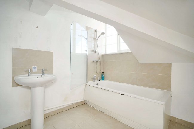 Flat 14 Montpellier Mansions, 22 Montpellier Crescent, Wallasey, CH45 9AB 3