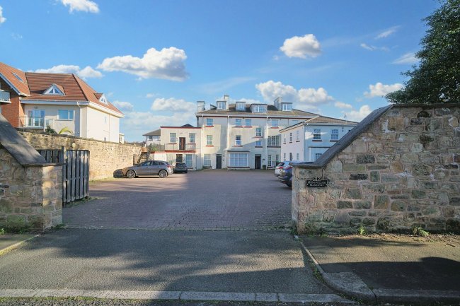 Flat 14 Montpellier Mansions, 22 Montpellier Crescent, Wallasey, CH45 9AB 3