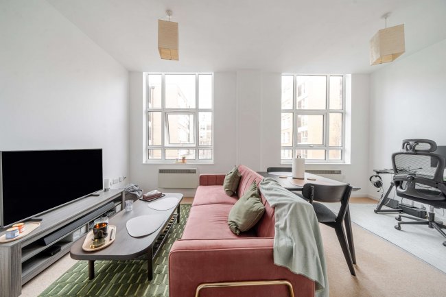 38 Bromyard House, Bromyard Avenue, East Acton, London, W3 7BE 4