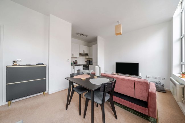 38 Bromyard House, Bromyard Avenue, East Acton, London, W3 7BE 4