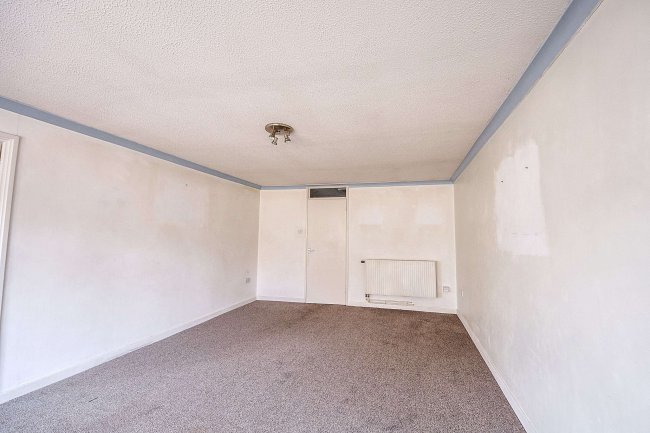 Flat 5, Fenland Court, Station Road, Littleport, Ely, CB6 1QE 8