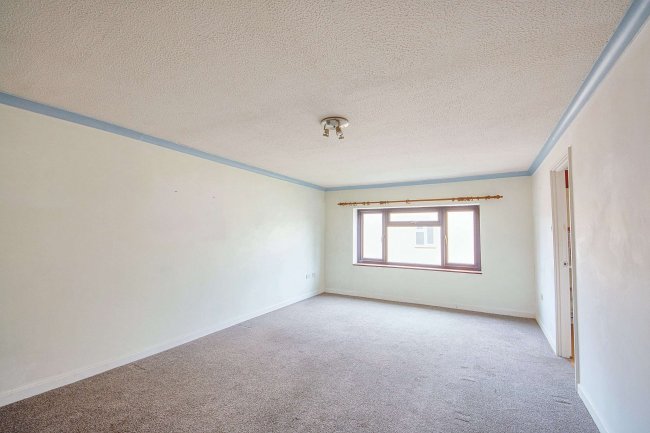 Flat 5, Fenland Court, Station Road, Littleport, Ely, CB6 1QE 8