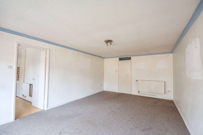 Flat 5, Fenland Court, Station Road, Littleport, Ely, CB6 1QE 8