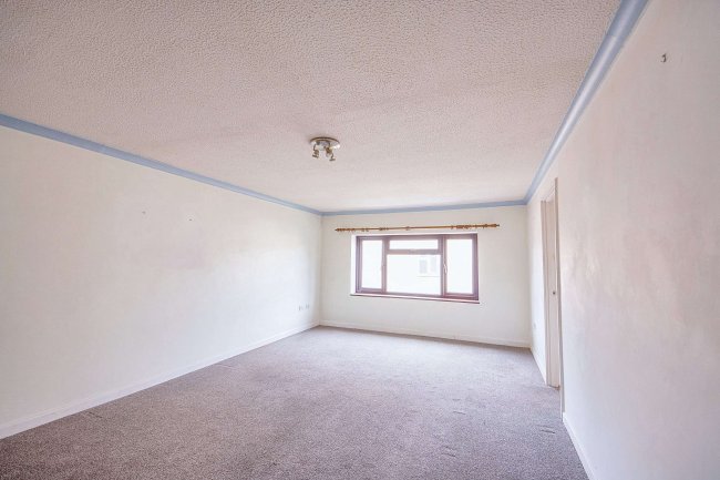 Flat 5, Fenland Court, Station Road, Littleport, Ely, CB6 1QE 8