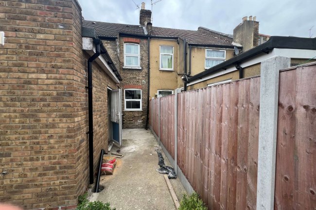 40 Kitchener Road, Forest Gate, E7 8JL 3