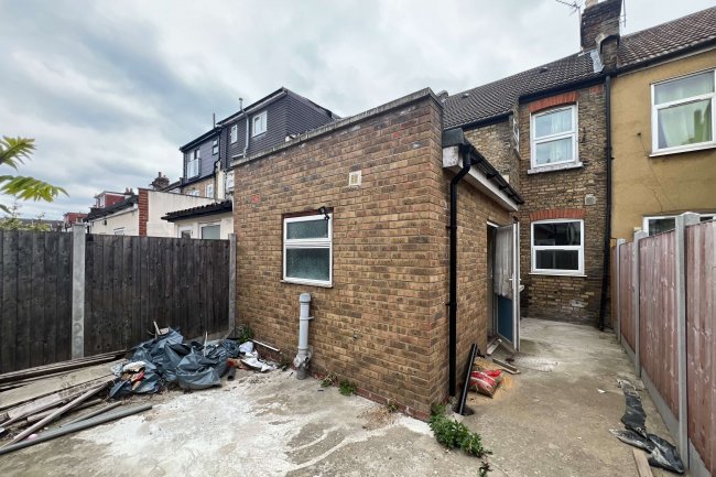 40 Kitchener Road, Forest Gate, E7 8JL 3