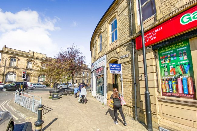 1 -1A Bow Street, Keighley BD21 3PB 10