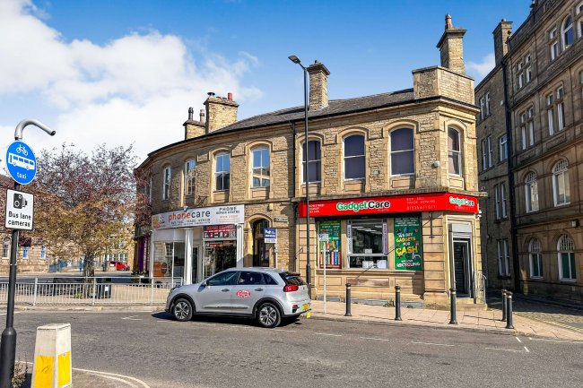 5/7 Bow Street, Keighley, BD21 3PB 1