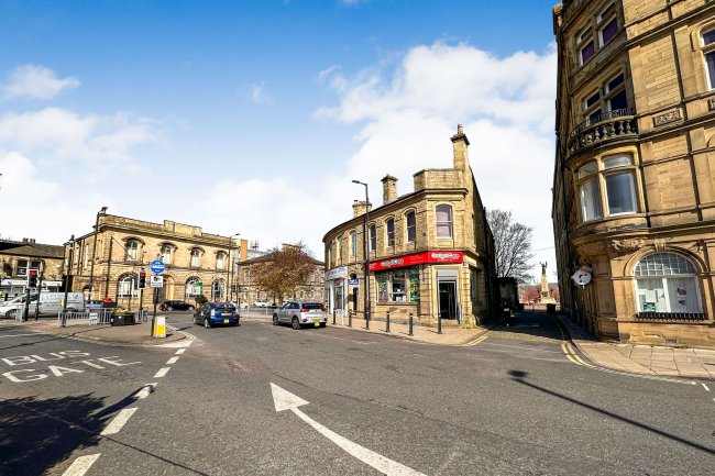 5/7 Bow Street, Keighley, BD21 3PB 1