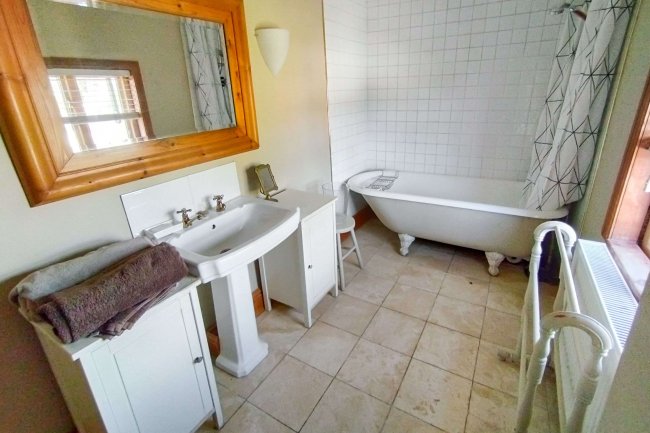 1 Top Locks, Wheat Lane, Lathom, Lancashire L40 4BF 7