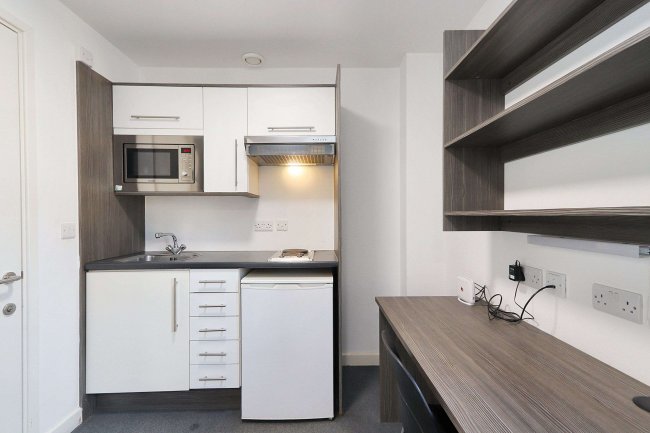 Flat 504 Pearl Works, 2 Howard Lane, Sheffield S1 2FT 1