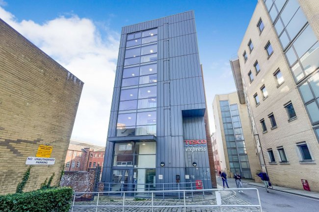 Flat 504 Pearl Works, 2 Howard Lane, Sheffield S1 2FT 1