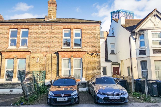 48A & 48B  Oakfield Road, Croydon, Surrey,  CR0 2UA 7