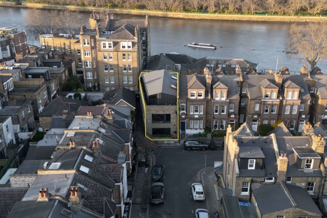 31 Ruvigny Gardens, Putney, London, SW15 1JR 7