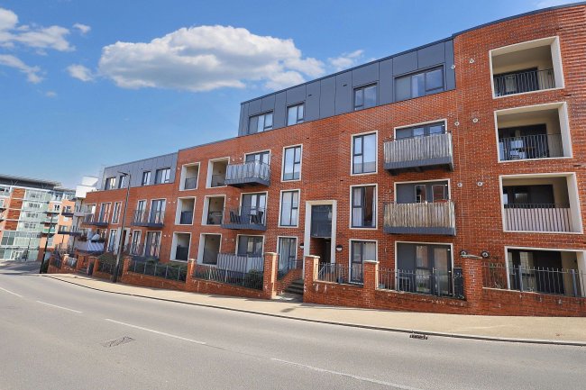 48 Suffield Lodge, Suffield Hill, High Wycombe, Buckinghamshire, HP11 2FR 10