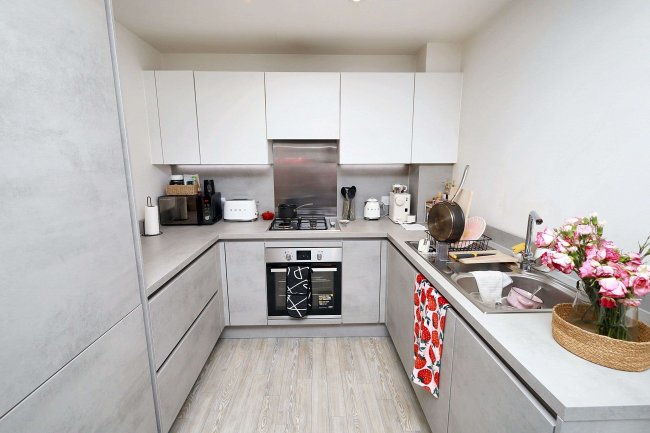 50 Suffield Lodge, Suffield Hill, High Wycombe, Buckinghamshire, HP11 2FR 4