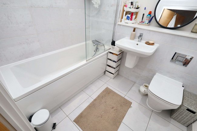 50 Suffield Lodge, Suffield Hill, High Wycombe, Buckinghamshire, HP11 2FR 4