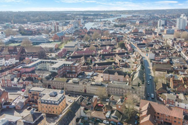 County Hall, St Helens Street, Ipswich, Suffolk IP4 1JD 2