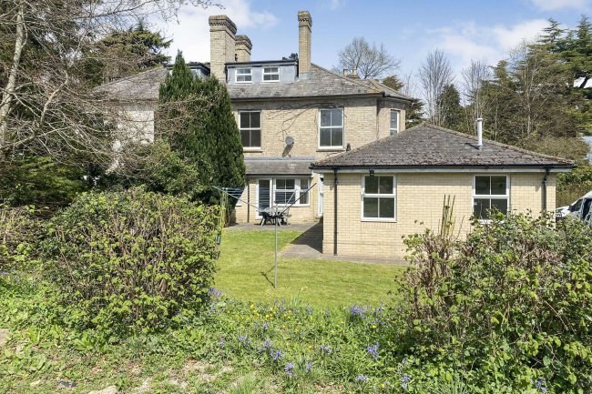 1 Glenmore Road, Salisbury, SP1 3HF 3