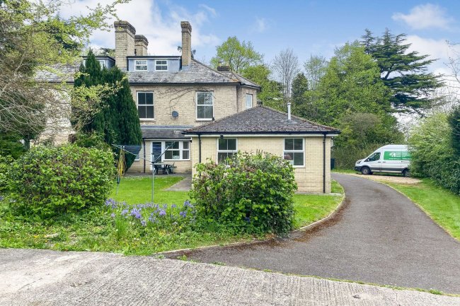 1 Glenmore Road, Salisbury, SP1 3HF 3