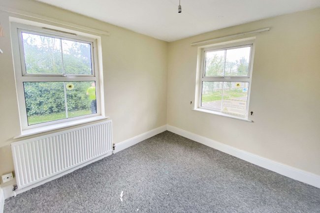 1 Glenmore Road, Salisbury, SP1 3HF 3