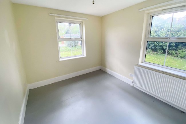 1 Glenmore Road, Salisbury, SP1 3HF 3
