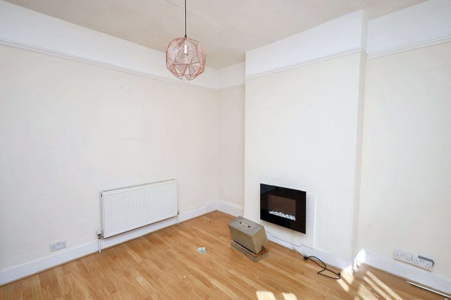 11 Genesta Road, Plumstead, London, SE18 3ER 6