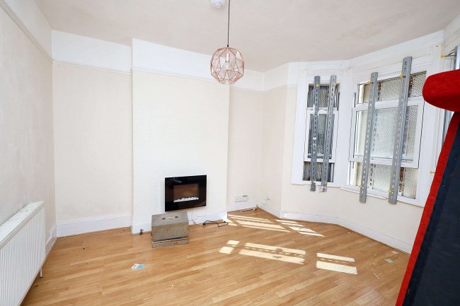 11 Genesta Road, Plumstead, London, SE18 3ER 6