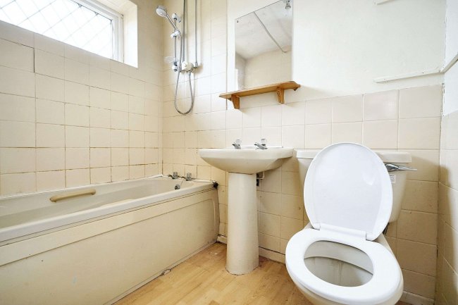 14 Hardwick Court, Long Eaton, Nottingham, NG10 3EX 8