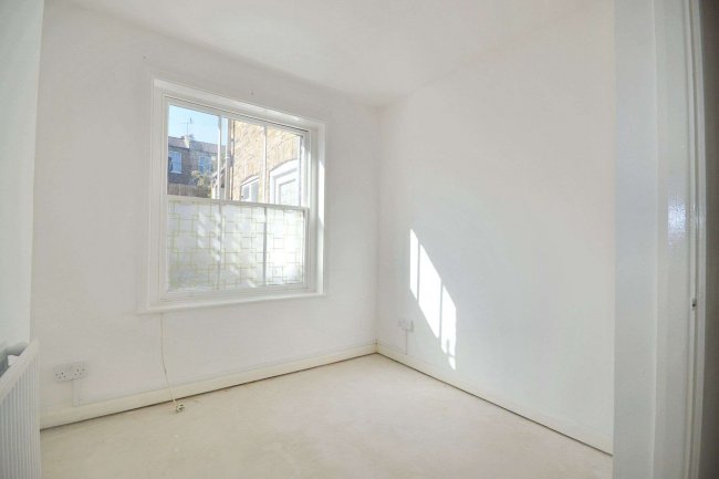 22 Ceylon Road, London W14 0PY 3