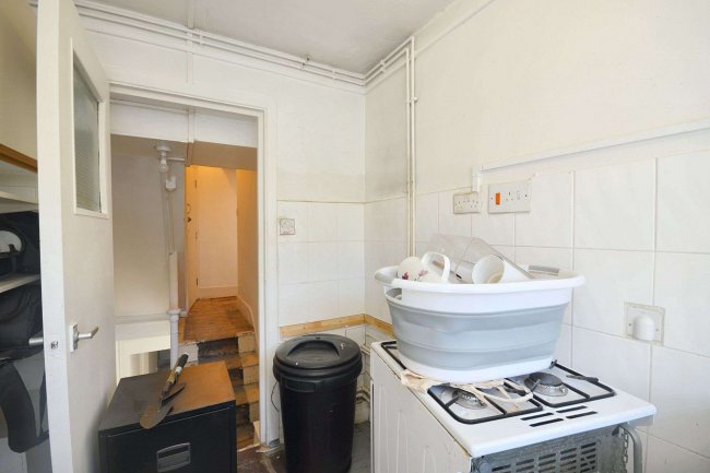 22 Ceylon Road, London W14 0PY 3