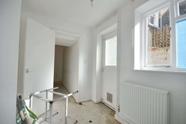 22 Ceylon Road, London W14 0PY 3