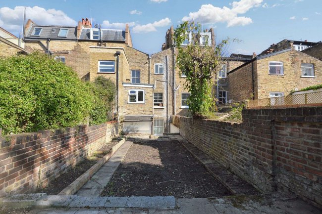 22 Ceylon Road, London W14 0PY 3
