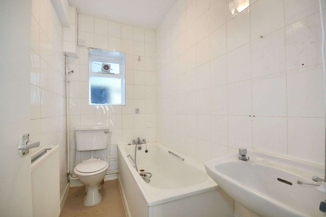 22 Ceylon Road, London W14 0PY 3