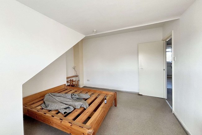 Flat C, 31 Connaught Road, Harlesden, London NW10 9AJ 3