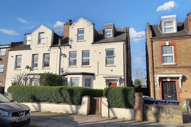 Flat C, 31 Connaught Road, Harlesden, London NW10 9AJ 3