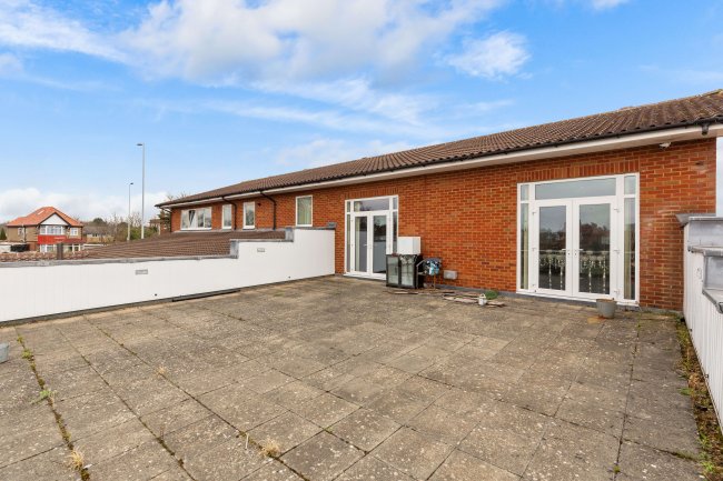 Hounslow Conservative Club, Gresham Road, Hounslow, TW3 4BX 15