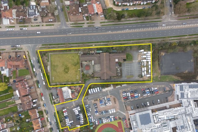 Hounslow Conservative Club, Gresham Road, Hounslow, TW3 4BX 15